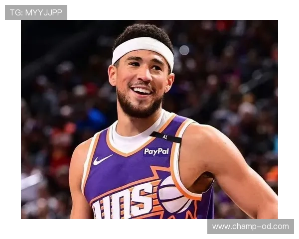 德文·布克关键时刻单打效率提升 拉开与哈登得分差距